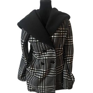 Cozy IZ Byer hooded coat